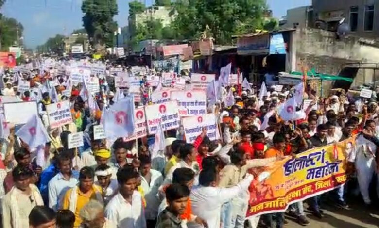 खरगोन। जनजाति सुरक्षा मंच ने निकाली डिलिस्टिंग महारैली’ 1 IMG 20221001 193814