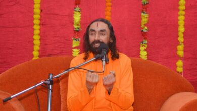 SWAMI MUKUNDANAND JI 1