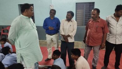 जिला पंचायत अध्यक्ष ने विकलांग सेवा ट्रस्ट झाकर किया निरीक्षण 11 03 1