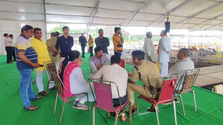 मुख्यमंत्री और पूर्व केंद्रीय मंत्री 1 लाख से अधिक भूमिस्वामियों को संपत्तियों के अधिकार अभिलेख प्रदान करेंगे 1 kgn 29