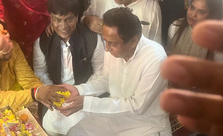कमलनाथ ने की राज्य में सुख, शांति, सदभाव की प्रार्थना 1 KHAJRANA BHKAT MANDAL KAMALNATH2