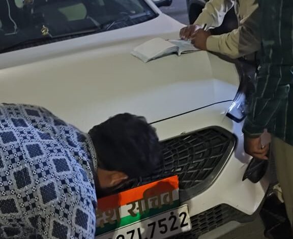 <em>जिला निर्वाचन अधिकारी के निर्देश पर पुलिस प्रशासन ने मैदान संभाला</em> 1 IMG 20231010 WA0017