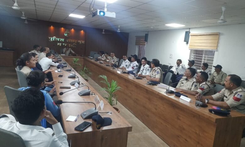 बडवानी; चुनाव संबंधी कानूनी प्रावधानों व निष्पक्ष चुनाव में पुलिस की भूमिका को लेकर दिया प्रशिक्षण 1 IMG 20240328 WA0090