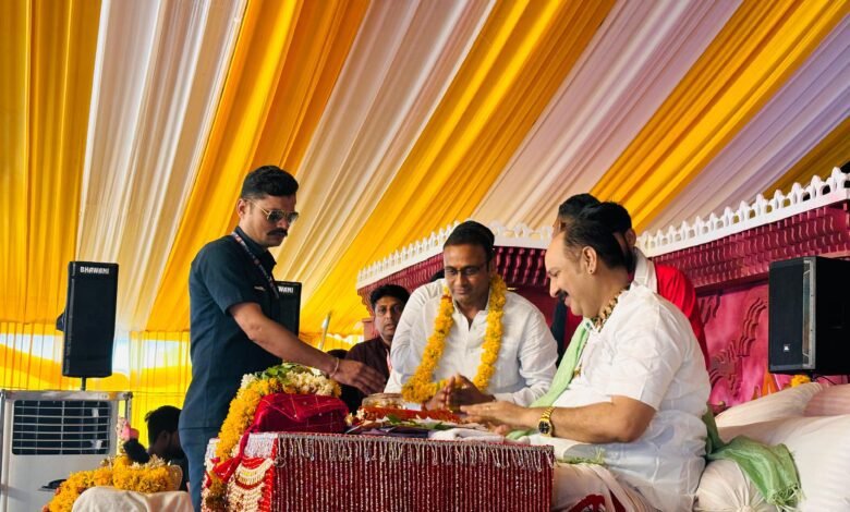 बड़वाह। निमाड़ क्षेत्र में विधायक सचिन बिरला ने पुनः शिव महापुराण कथा के आयोजन का किया अनुरोध...शनिवार को कथा का हुआ समापन... 1 IMG 20240615 WA0030