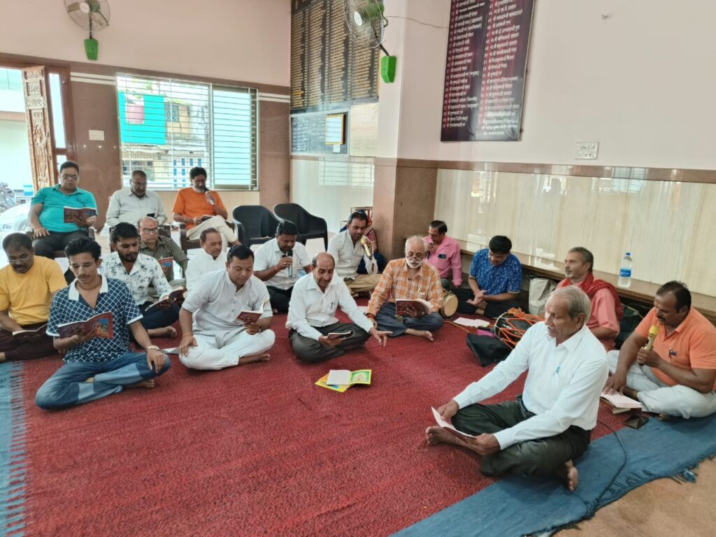 सेंधवा; सत्यनारायण मंदिर में भगवान लक्ष्मी नारायणजी का पाटोत्सव मनाया 2 IMG 20240711 WA0061