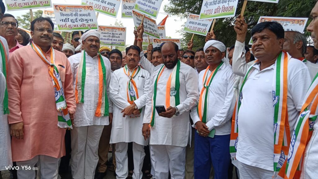 बड़वानी; ट्रैक्टरों के साथ किसान न्याय यात्रा में शामिल हुए किसान, भरी हुंकार 2 WhatsApp Image 2024 09 22 at 20.48.00 69b28d94