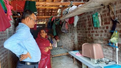 बड़वानी; कलेक्टर ने की आजीविका मिशन की दीदी से चर्चा 10 18 1