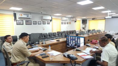 बड़वानी; नवागत एसपी ने गूगल मीट के माध्यम से ली बैठक, कहा कोई भी पटाखा दुकान बिना लाइसेंस के नहीं चले 7 6e5c818e 07f3 4142 8ab7 4699c7a86724