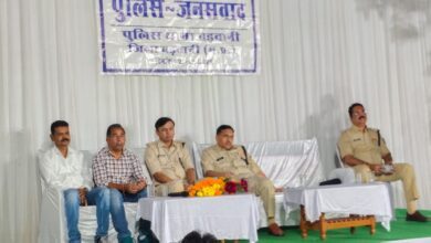 बड़वानी; नवागत पुलिस अधीक्षक ने किया जन संवाद, नगरवासियों ने दीपावली और पड़वा पर्व पर हिंगोट कुप्रथा को समाप्त करने की मांग की 4 d961f9d4 de42 4a2a 828c 5f658ca29eef