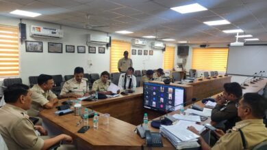 बड़वानी; एसपी ने वीडियो कांफ्रेंसिंग के माध्यम से की जनसुनवाई, शिकायतकर्ताओं की समस्याएं सुनीं 8 30d527f4 149f 4edb 80a2 acac13e2f31b