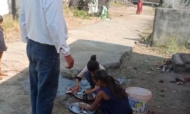स्कूलों मे नौनिहालों को नही मिल रही सुविधाएं 1 ccdb2e4e 3943 4ae6 8632 c3e2f166ec1b