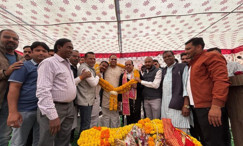 विदुर नगर में सडक़ निर्माण का भूमिपूजन 1 IMG 20241215 WA0050