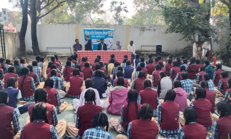 सेंधवा शहर में ध्यान विषय पर आधारित कार्यक्रम हुए, अधिकारियों, विद्यार्थियों ने जाना ध्यान का महत्व 1 d2e420b2 ddce 47d7 8163 44271e6a5f16