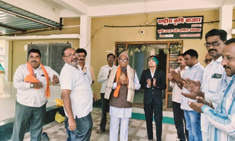 खेतिया। मंडी मजदूर महासंघ की बैठक में प्रदेश अध्यक्ष का हुआ स्वागत 1 361eac97 e680 42fc 88df 2a6749cf49f4