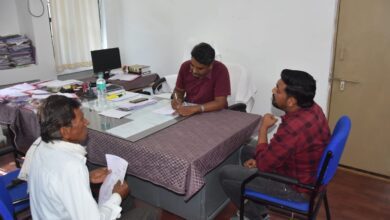 बड़वानी। जनसुनवाई में आये 33 आवेदन, किसी ने मांगी सम्मान निधी तो किसी ने मांगा आवास योजना का लाभ 7 09