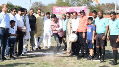 FOOTBALL OPENING23 1