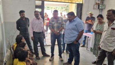 सेंधवा। छात्रावास की बच्चियों की बिगड़ी तबियत, भाजपा नेता ने मुआयना कर सेंधवा अस्पताल रेफर करवाया, दोषियों पर कार्रवाई की मांग की 12 IMG 20250215 WA0040