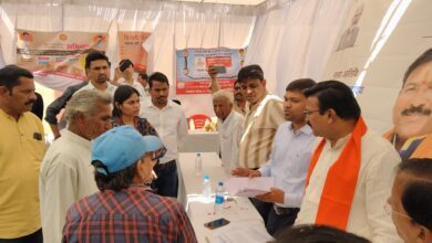 बड़वानी; सांसद समाधान शिविर में राजस्व और तहसील से जुड़े मामलों का हुआ समाधान,जन-समस्याओं के निराकरण के लिए प्रशासन और जनता के बीच सीधा संवाद हुआ। 13 27cb36d0 b708 48ff a0d5 d1e9d5aa0872