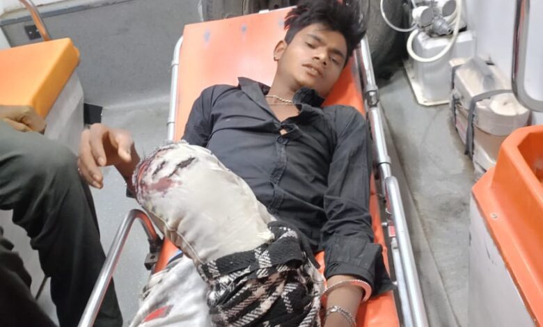 बड़वाह। ग्राम बेड़ियां में दो पहिया वाहनों की आमने सामने भिड़त...सभी शादी में सम्मिलित होने जा रहे थे चारों भाई... 1 IMG 20250305 WA0024