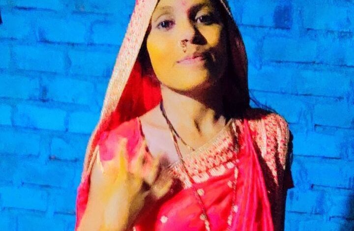 बड़वाह। 22 वर्षीय युवती ने अपने घर में ही लगाई फांसी...चार साल पहले किया था प्रेम विवाह... 1 IMG 20250418 205058