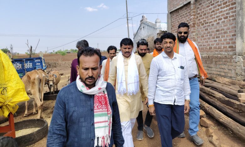 मिट्टी धंसने से दादी-नातिन की मौत, विधायक बरडे पहुंचे पीड़ित परिवार से मिलने 1 741c94ca 99ab 48d8 b62a efcd01ea4381