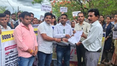 वेतन वृद्धि की घोषणा अधूरी, पेसा कर्मियों ने तहसीलदार को सौंपा ज्ञापन 14 407f21e5 60ed 48f7 b3bf 963e99d272e8