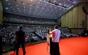 राहुल गांधी ने भोपाल से संगठन सृजन अभियान की शुरुआत, कार्यकर्ताओं से बोले- रेस का घोड़ा बने 2 GsgyCcLXAAAl6A3
