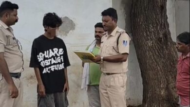दशहरा मैदान में गांजा पीते युवक को थाना बड़वानी पुलिस ने रंगे हाथों पकड़ा 13 IMG 20250624 WA0138