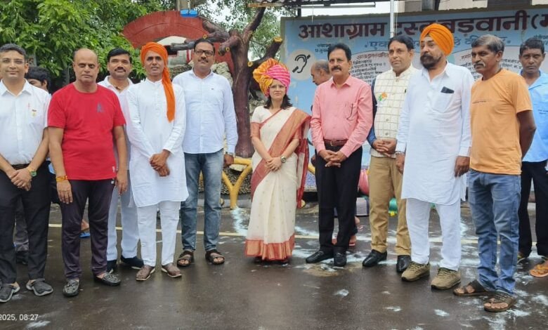 बड़वानी; प्रभारी कलेक्टर ने आशाग्राम में किया ध्वजारोहण 1 15 col