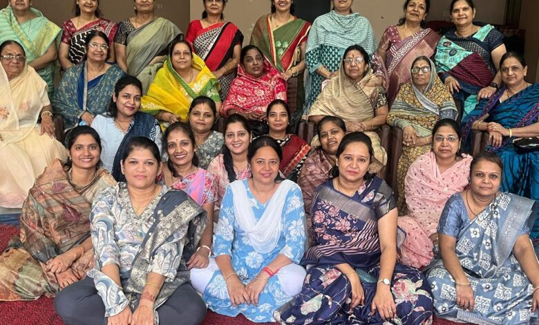 सेंधवा: अग्रवाल समाज महिला मंडल की बैठक, अग्रसेन जयंती के लिए बनी कार्यक्रम रूपरेखा 1 29 AG 2