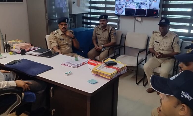 बड़वानी में पुलिस के डिजिटल सिस्टम का पायलट प्रोजेक्ट शुरू, एसपी डावर ने की समीक्षा 1 7 aug 12