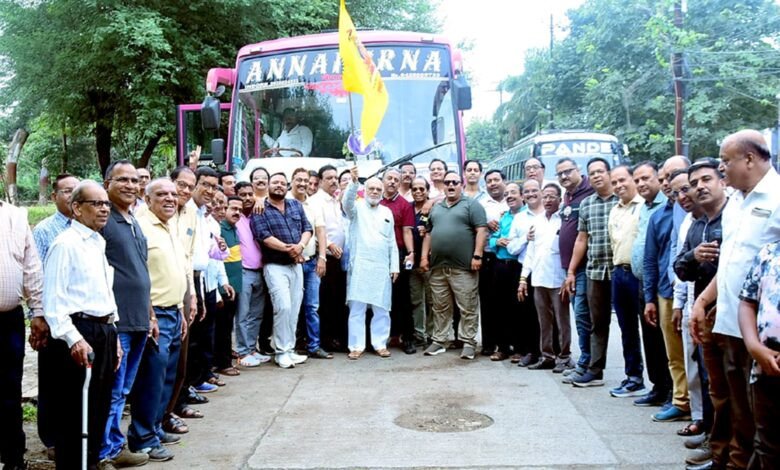 अन्नपूर्णा क्षेत्र अग्रवाल महासंघ के 350 बंधु पहुंचे गंगा महादेव एवं अमका-झमका 1 IMG 20250807 WA0016