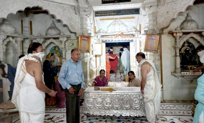 जगमगा उठे शहर के 70 श्वेताम्बर जैन मंदिर 1 IMG 20250811 WA0003
