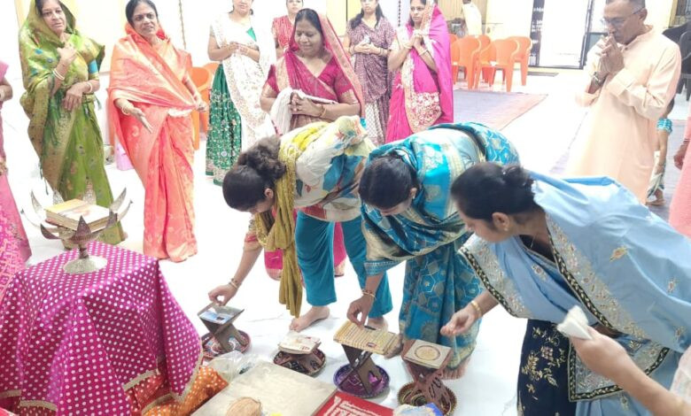 सेंधवा: पर्युषण पर्व के अंतिम दिन धार्मिक उल्लास, गुरुवार को सामूहिक क्षमापना और सम्मान समारोह 1 WhatsApp Image 2025 08 27 at 4.42.33 PM
