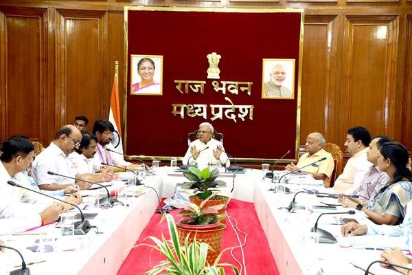 भोपाल: राज्यपाल पटेल ने कहा – 'दुधारू पशु योजना' के क्रियान्वयन में लापरवाही बर्दाश्त नहीं 1 bpl 1
