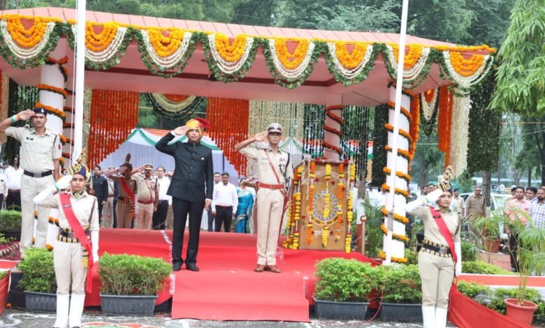 इंदौर जिले में हर घर तिरंगा हर घर स्वच्छता अभियान के चलते जोश 9