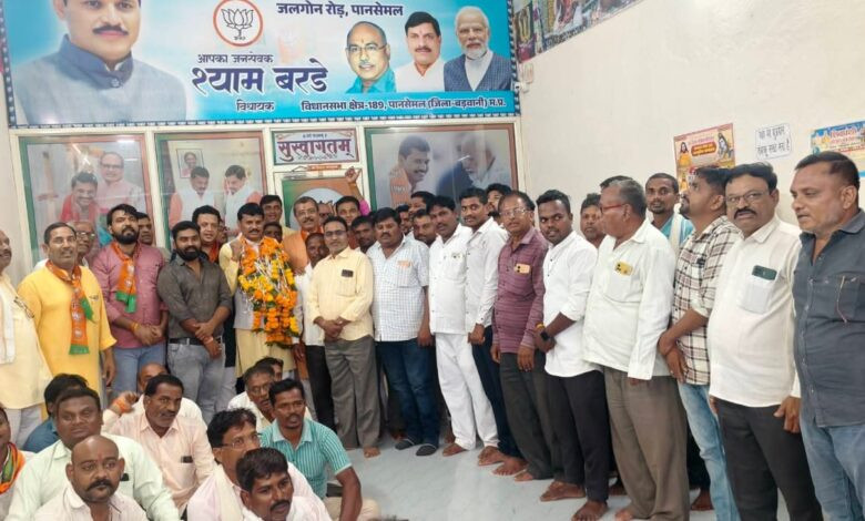 पानसेमल; दोदवाड़ा से मालकातर तक सड़क निर्माण को मिली स्वीकृति, लोगों ने किया विधायक का स्वागत 1 30 pn