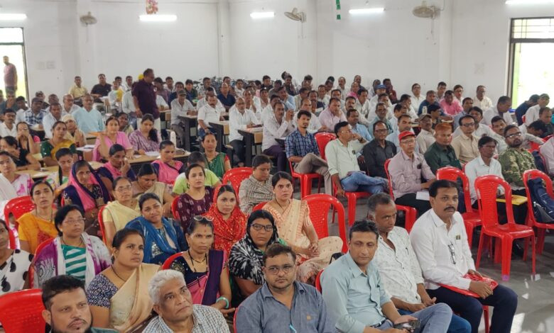 बड़वाह। निर्वाचक नामावली का विशेष गहन पुनरीक्षण प्रशिक्षण हुआ संपन्न... 1 IMG 20250917 WA0025