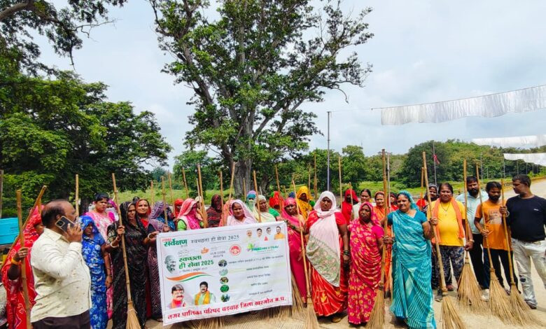 बड़वाह। नपा ने चलाया स्वच्छता अभियान 1 IMG 20250920 WA0033