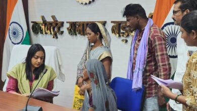 शराबबंदी से लेकर छात्रवृत्ति तक, बड़वानी जनसुनवाई में उठे कई जनहित मुद्दे, ग्रामीणों ने रखी समस्याएं, कलेक्टर और सीईओ ने दिए तत्काल निराकरण के निर्देश 4 04 2