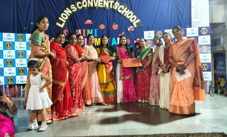 सेंधवा में अग्रवाल समाज की महिलाओं ने श्रद्धा और उल्लास से मनाया करवा चौथ महापर्व 1 11 agr