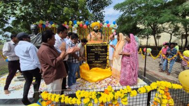 सेंधवा: खाज्या नायक की प्रतिमा अनावरण में बोले अंतरसिंह आर्य – आजादी में आदिवासी वीरों का अमर योगदान 3 31 aa2