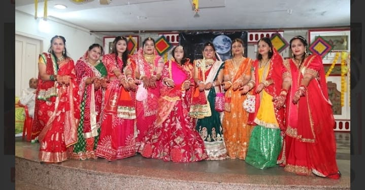 श्री अग्रसेन क्लब द्वारा करवा चौथ सेलिब्रेशन व 31 महिलाओं का करवा चौथ सामूहिक उद्यापन 1 IMG 20251011 WA0043