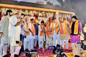 विधानसभा 1 में हर्षोल्लास के साथ मना विशाल दीवाली मिलन समारोह 3 IMG 20251026 WA0019