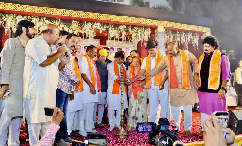 विधानसभा 1 में हर्षोल्लास के साथ मना विशाल दीवाली मिलन समारोह 1 IMG 20251026 WA0019