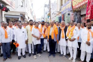 बड़वाह। भगवान सहस्त्रबाहु अर्जुन जयंति पर धुमधाम से निकला चल समारोह...जगह जगह चल समारोह का हुआ स्वागत... 3 IMG 20251028 WA0023