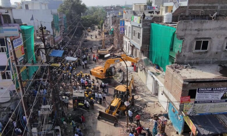 निगम द्वारा रिमूवल करवाई -140 मकानों पर निगम की कार्रवाई 1 IMG 20251104 WA0034