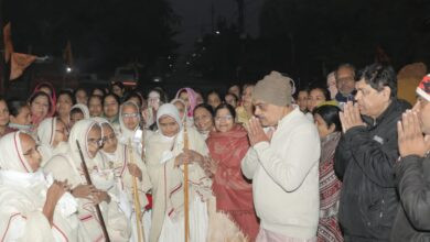 सुबह-सुबह कड़ाके की सर्दी...7 डिग्री साध्वी अमित गुणा श्रीजी एवं श्री संघ का विहार 4 WhatsApp Image 2025 11 18 at 19.47.07