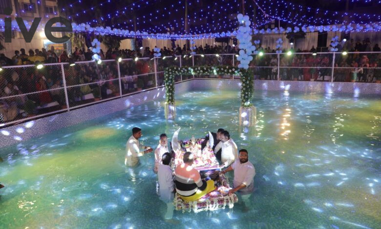 श्रीदेवी भूदेवी संग बालाजी ने किया नौका विहार 1 IMG 20260109 WA0057