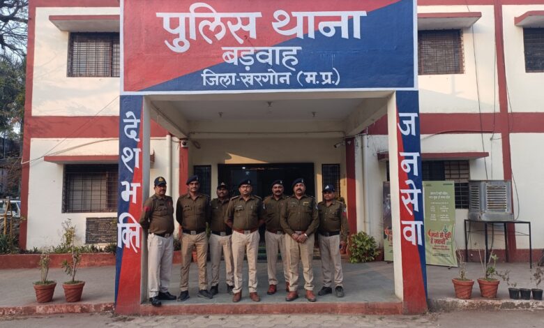 बड़वाह। बड़वाह पुलिस ने देह व्यापार के ठिकाने पर दी दबिश... देह व्यापार की संचालक महिला व एक पुरुष को किया गिरफ्तार... 1 IMG 20260118 WA0009
